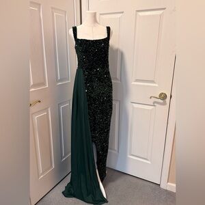 Elegant Green Sequin Evening Dress